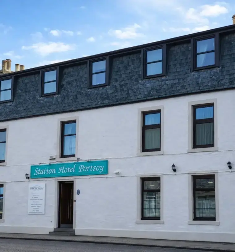 Station-Hotel-Portsoy-exterior-in-Scotland